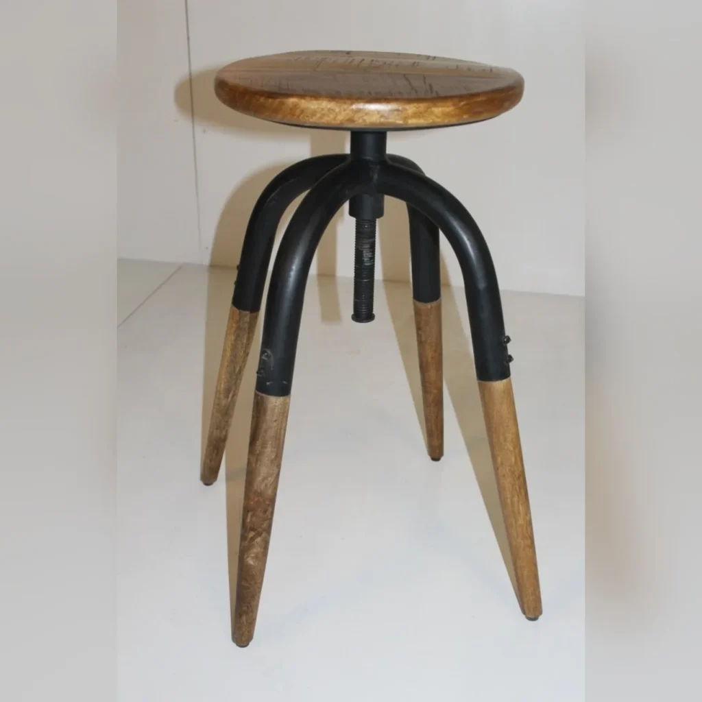 Pawan Stool (2052)